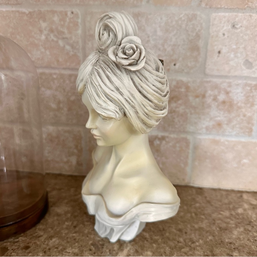 Vintage Lady/Woman Bust Sculpture Statue Figurine Resin Home Decor Art 9” - Picture 9 of 16